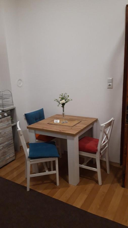 Apartment And Rooms"Tabasnice"Tuzla Centar Экстерьер фото