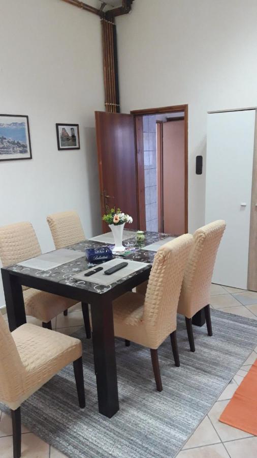 Apartment And Rooms"Tabasnice"Tuzla Centar Экстерьер фото