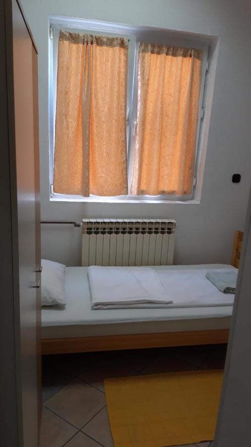 Apartment And Rooms"Tabasnice"Tuzla Centar Экстерьер фото