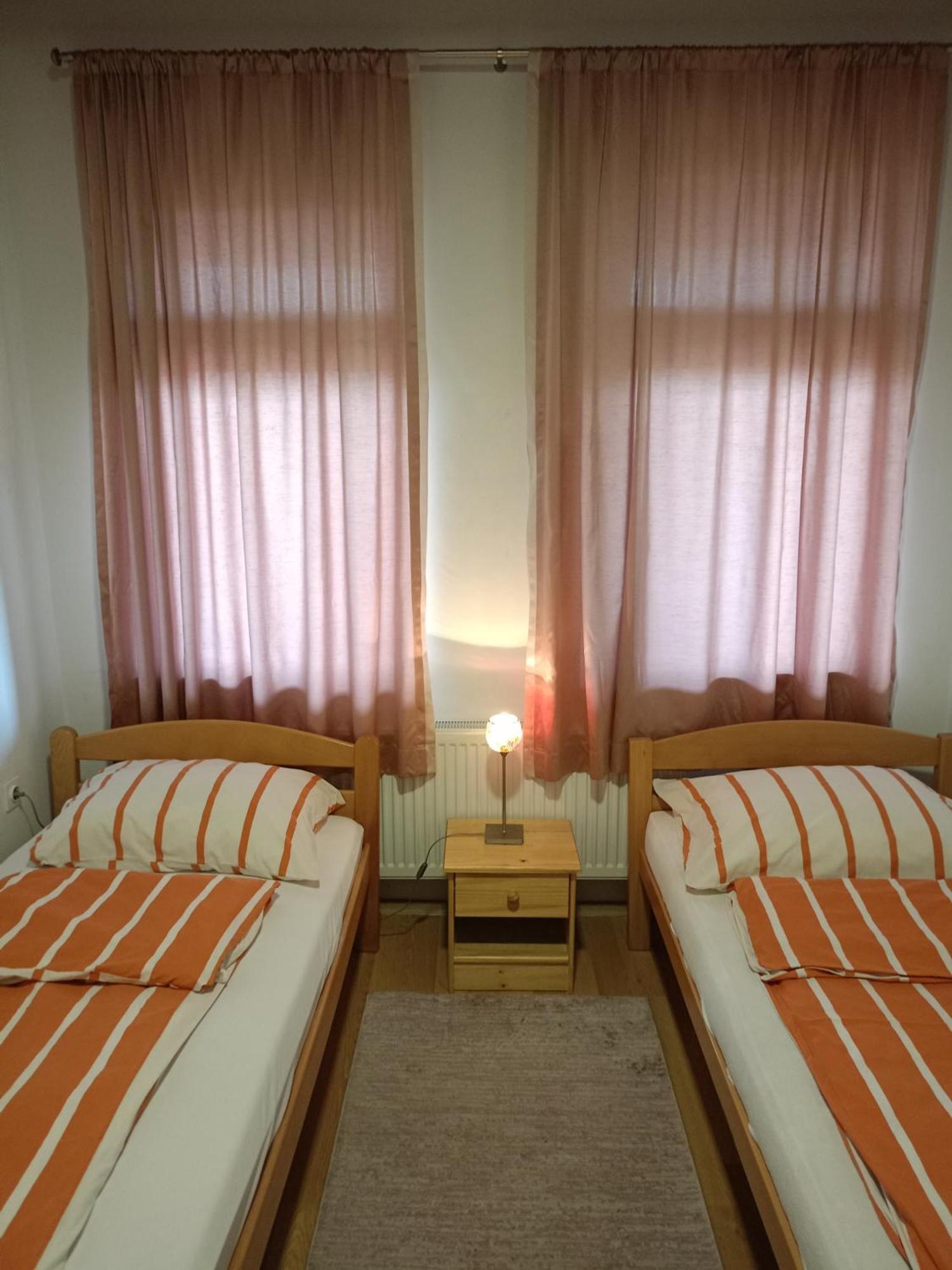 Apartment And Rooms"Tabasnice"Tuzla Centar Экстерьер фото